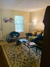 Building Photo - 144 E University Dr