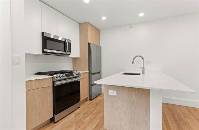Foto del edificio - 26 Bradlee Rd