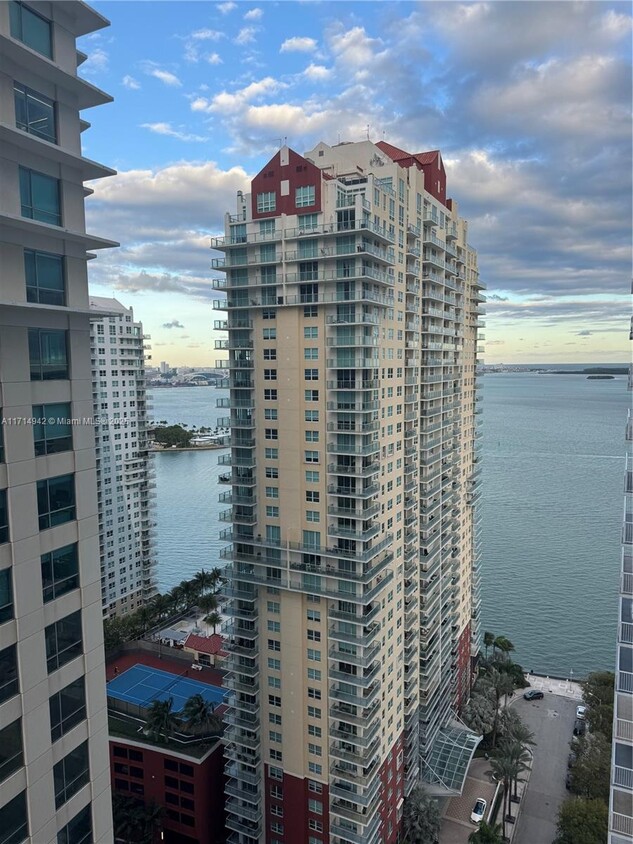 Foto principal - 1200 Brickell Bay Dr