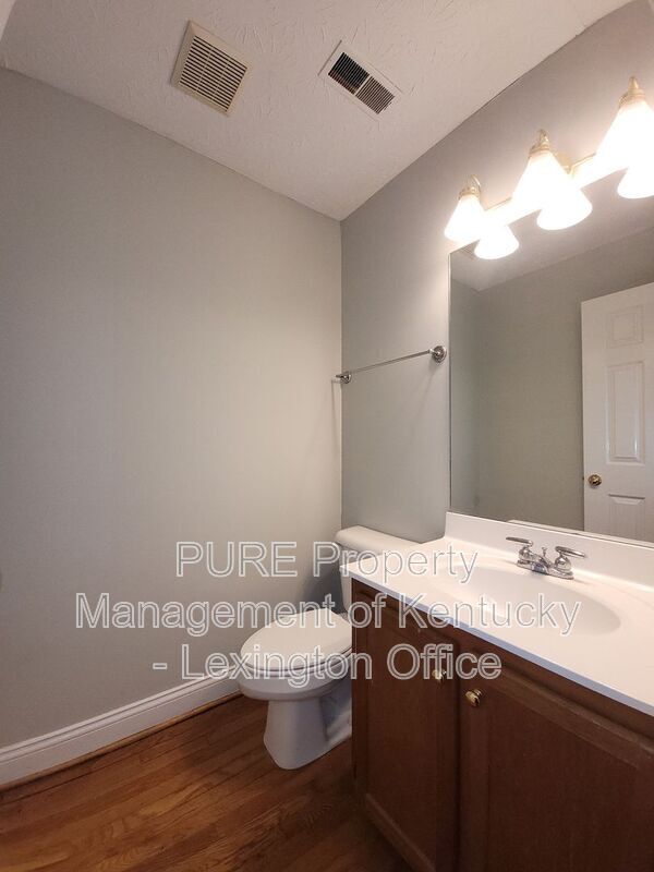 Building Photo - 620 Sherard Cir