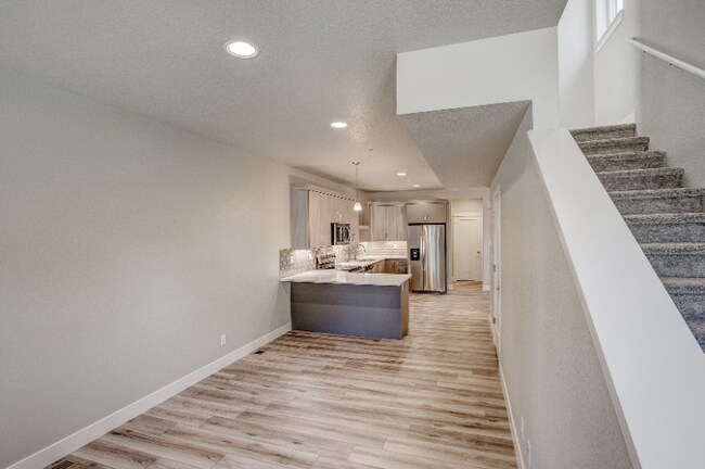 Building Photo - 819 Cherokee Dr