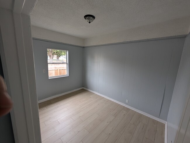 Building Photo - 1316 Holmes Ave