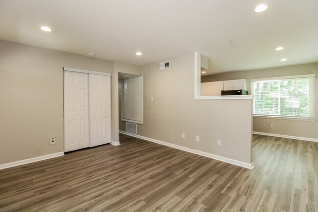 Building Photo - Adorable Ranch