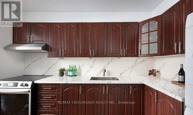 Photo du bâtiment - 1 Massey Square