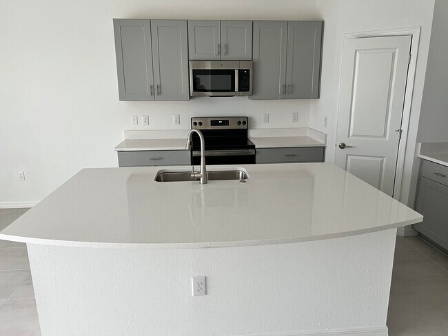 Foto del edificio - 8640 Lunar Skye St