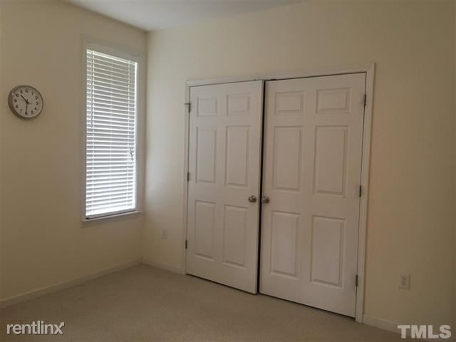 Foto del edificio - 217 Savannah Ridge Rd