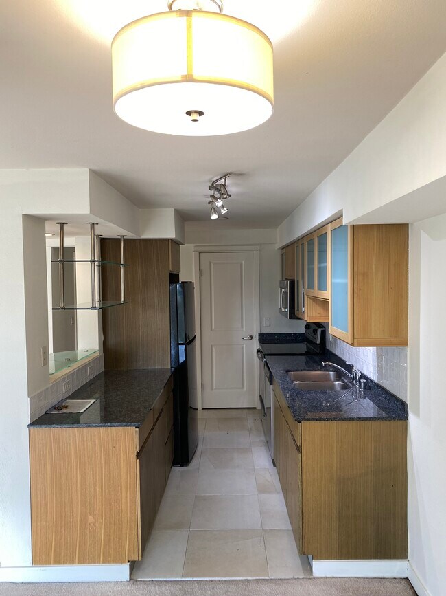 Foto del edificio - 701 122nd Ave NE