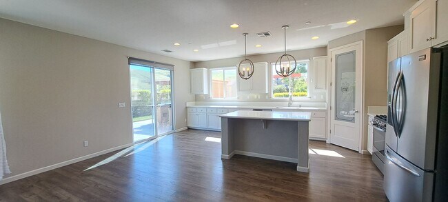 Foto del edificio - 4719 Sweetwater Pl