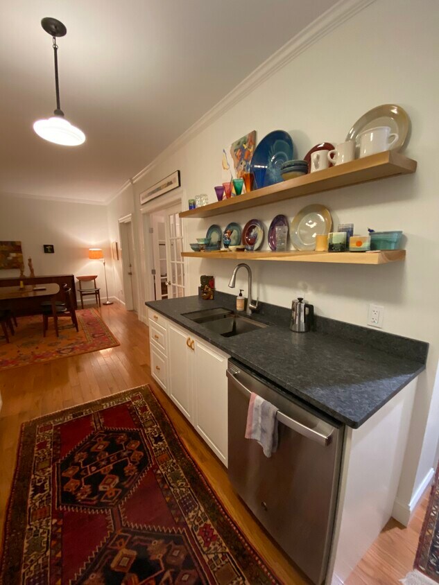 8 Slocum St Unit 14, Providence, RI 02909 Condo for Rent in