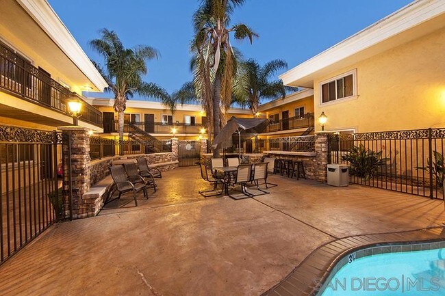 Common Area - 1450 Iris Ave