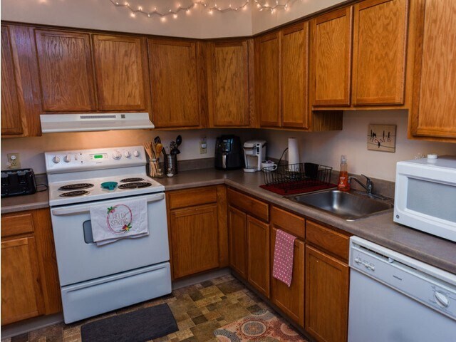 Foto del edificio - Honeysuckle Student Apartments