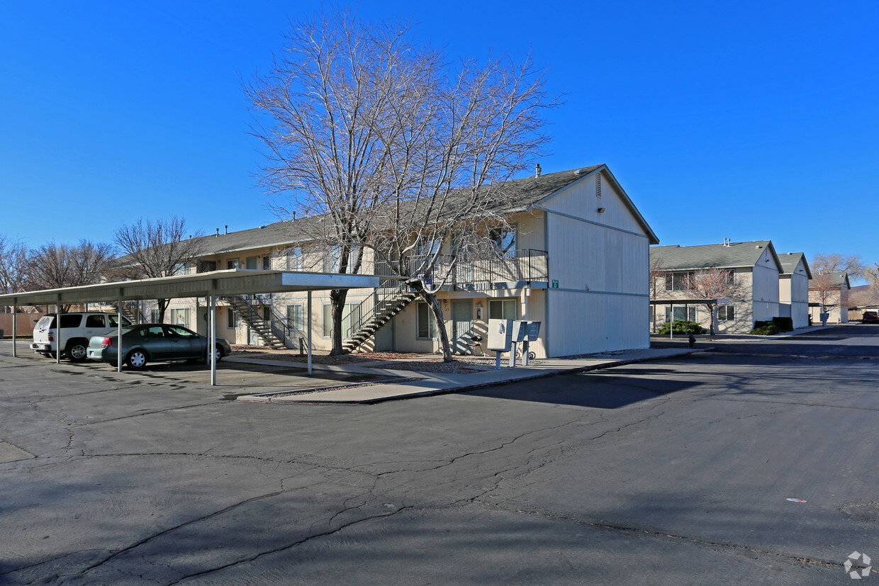 Building Photo - Peppertree Apartments