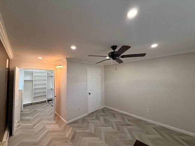 Building Photo - 98 Bunker Ln