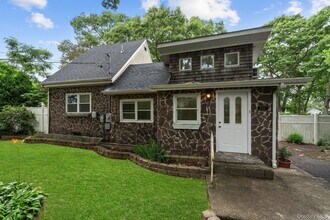 Building Photo - 241 Pawnee Ave
