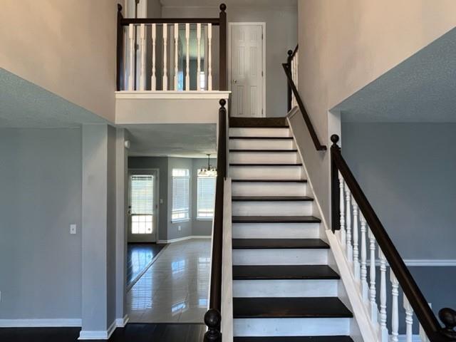 Foto del edificio - 1125 Misty Meadows Ln