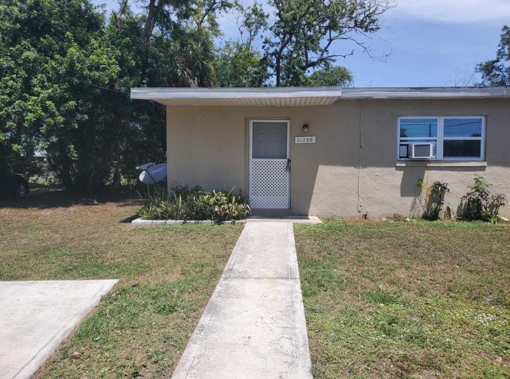 Foto principal - 21258 Coulton Ave