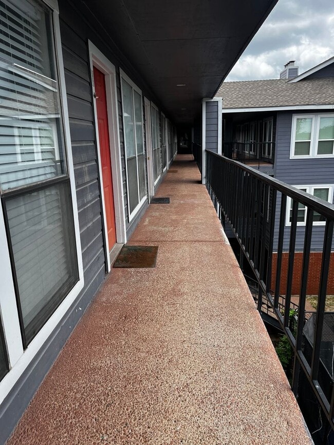 Building Photo - 2804 Rio Grande St