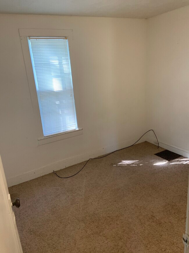 bedroom on main floor - 1217 High St