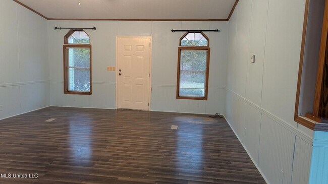 Foto del edificio - 165 Woodlands Ln