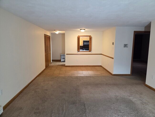 Foto del edificio - 65 Greentree Ln
