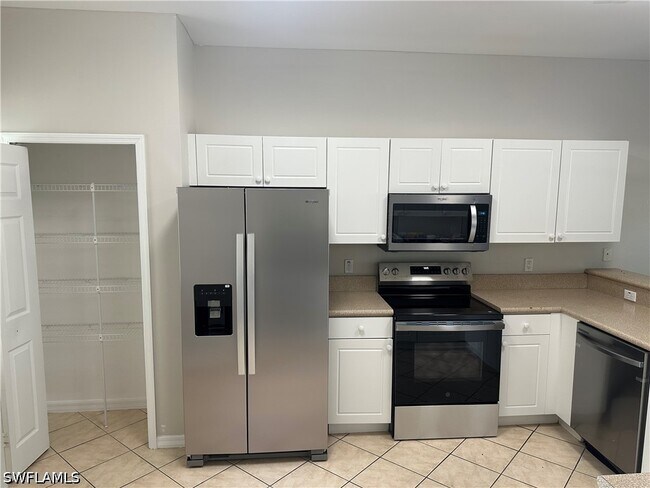 Building Photo - 14784 Pinnacle Pl