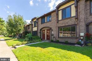 Foto del edificio - 3458 Norwood Pl