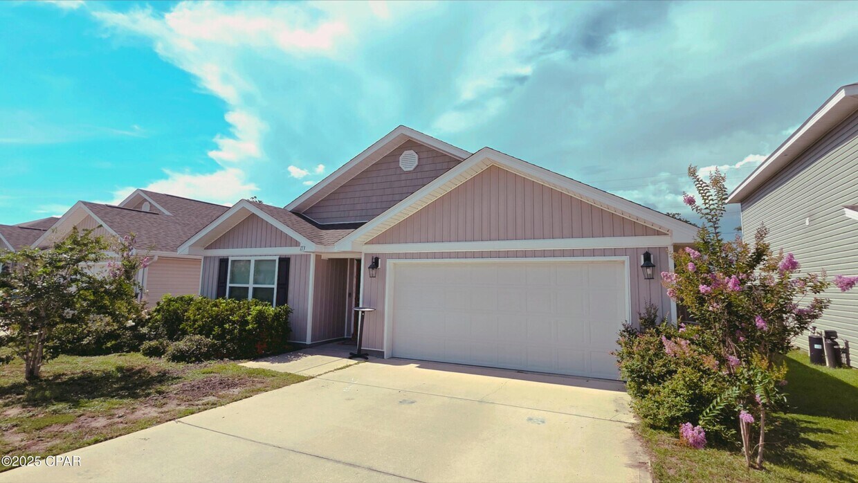 Foto principal - 113 Osprey Lake Rd