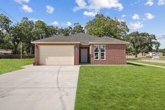 Building Photo - 2286 Bois D Arc St