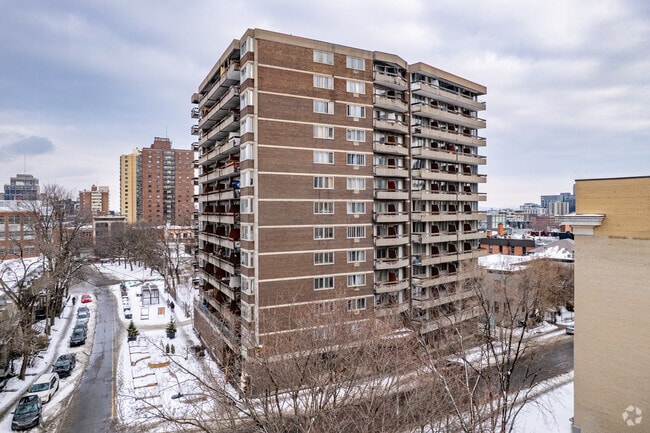 Building Photo - Le Saint-Urbain