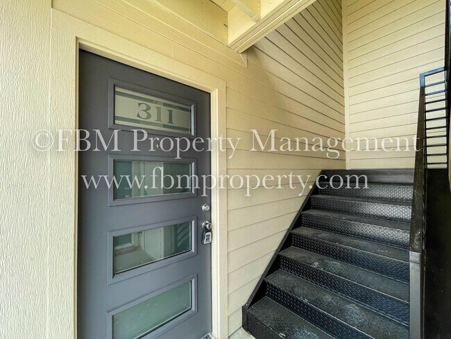 Foto del edificio - Hidden Creek Townhomes, Unit 311 - $500 OFF at Move-in!! Gorgeous 2 Bedroom, 2 Bathroom Townhome ...