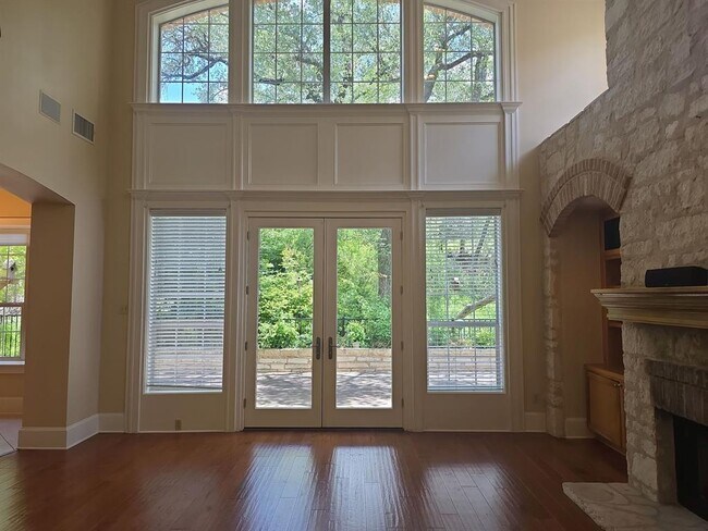 Foto del edificio - 11305 Taylor Draper Ln
