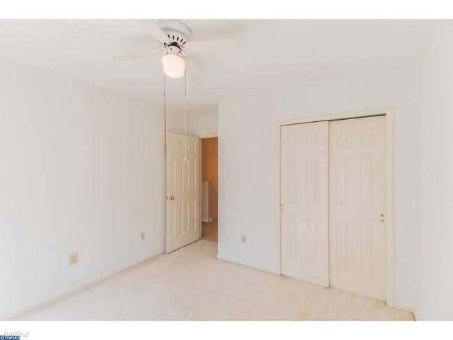 Foto del edificio - 171 Kingswood Ct