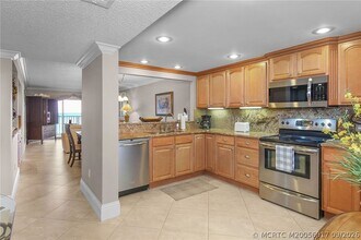 Building Photo - 10200 S Ocean Dr