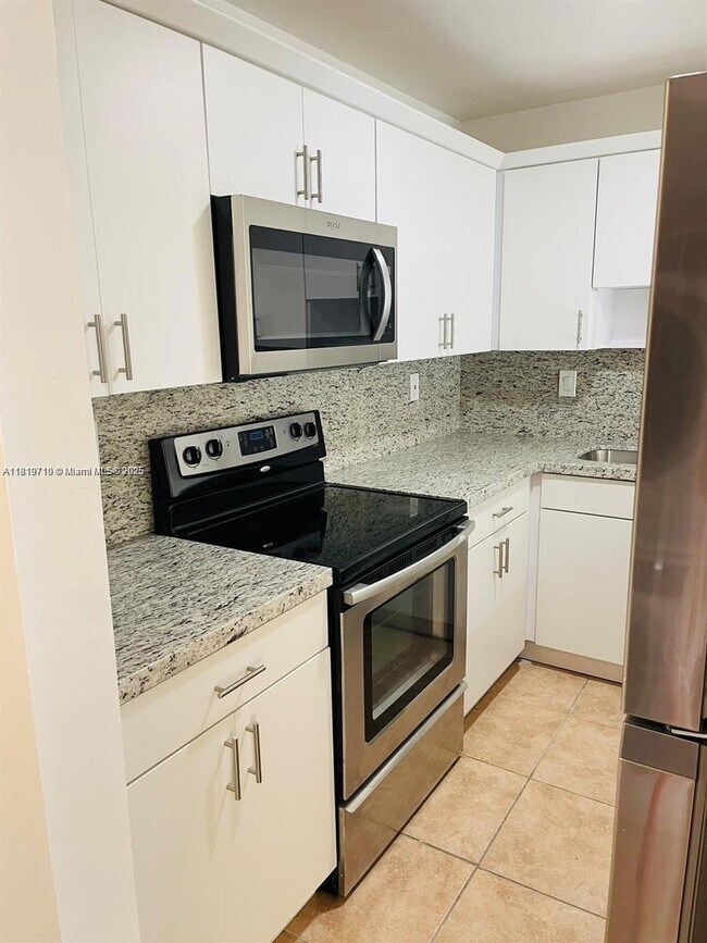 Building Photo - 9301 SW 92nd St