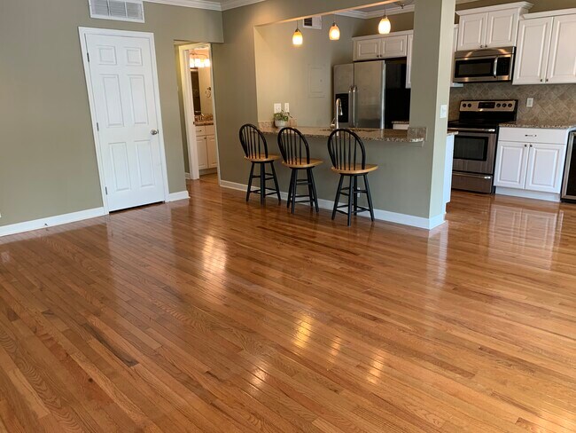 Foto del edificio - 3909 Whitland Ave