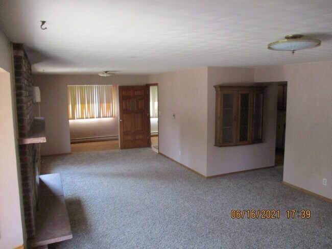 Foto del edificio - 2 br, 1.5 bath House - 4208 N. Taft Ave