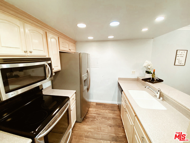 Building Photo - 1745 Camino Palmero St