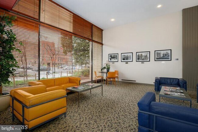 Foto del edificio - 1711 Massachusetts Ave NW