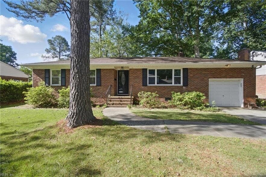 Foto principal - 4105 Clintwood Ln