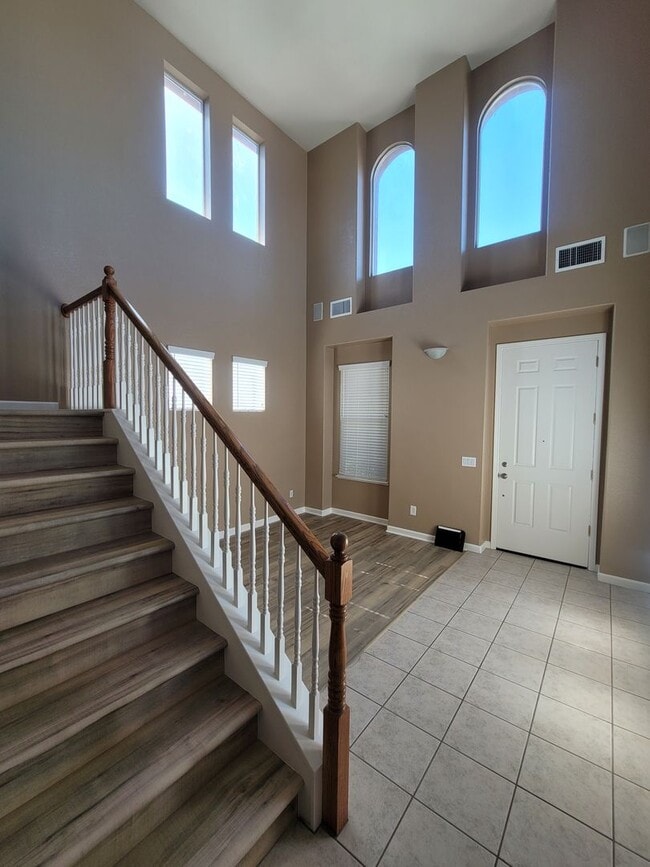 Foto del edificio - North Natomas-  NEWLY REMODELED
