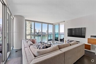 Building Photo - 1331 Brickell Bay Dr