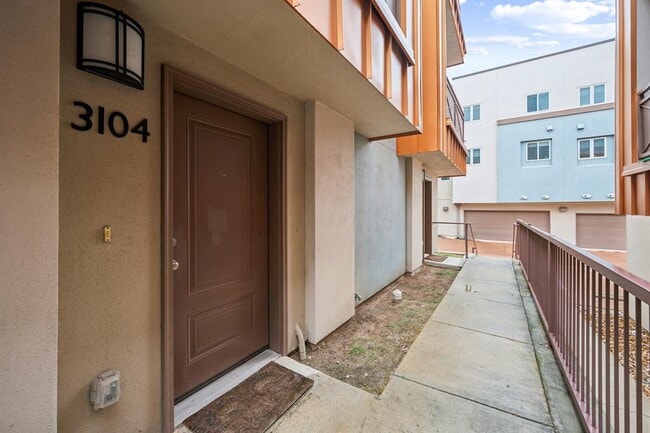 Building Photo - 2827 Manor Rd