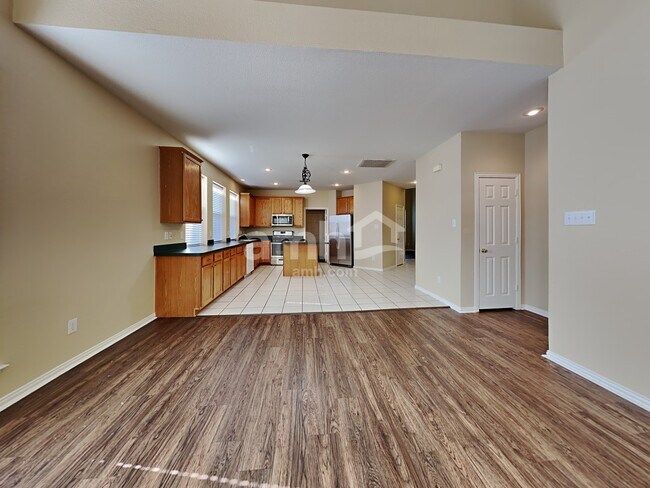 Foto del edificio - 5401 Pecan Creek Cir