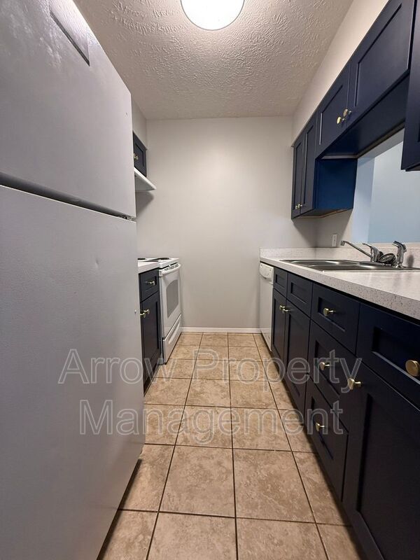 Building Photo - 4541 Tranquility Dr