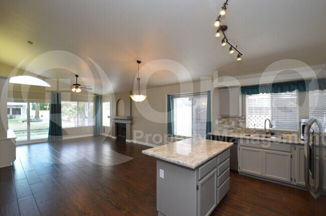 Foto del edificio - 209 S Crosscreek Dr