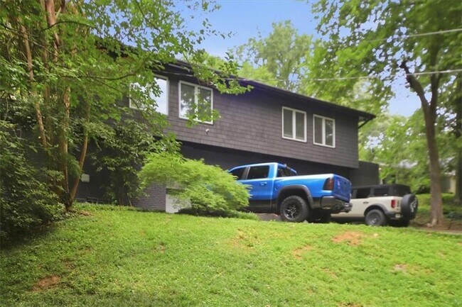 Foto del edificio - 546 Allen Rd NE