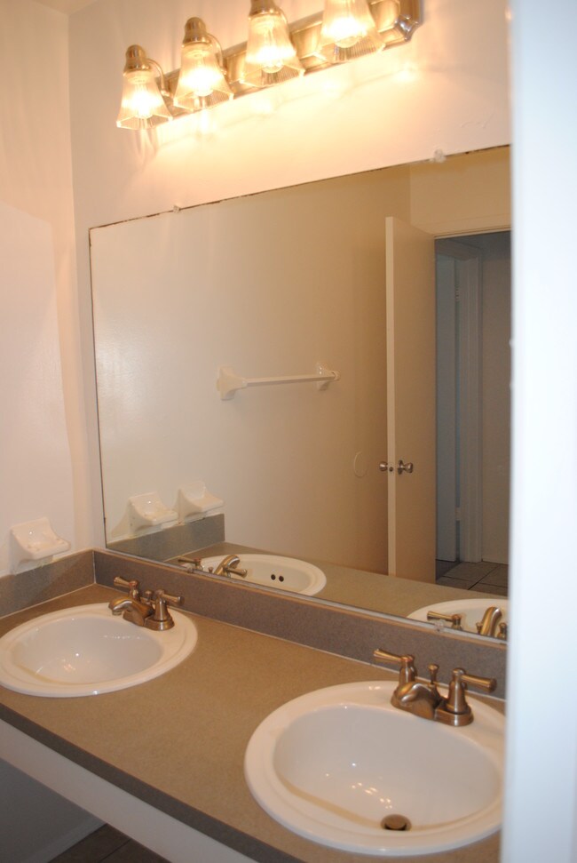 Urban Place Apartments Apartments Tampa, FL