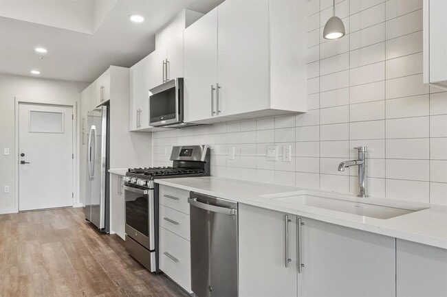 Building Photo - 4004 Banister Ln