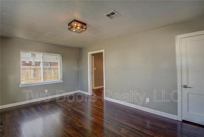 Foto del edificio - 2644 NW 34th St
