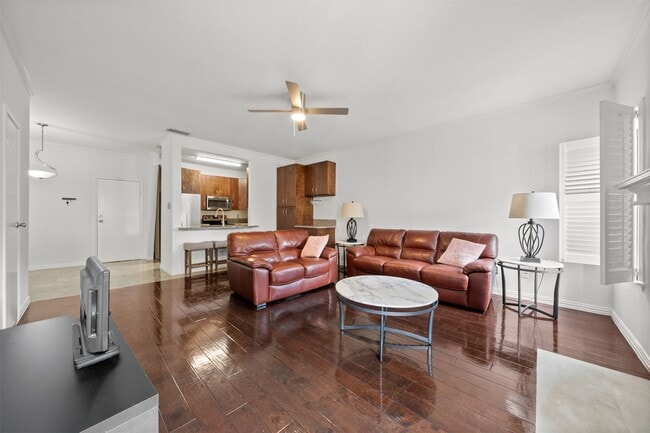Foto del edificio - 9850 Pagewood Ln